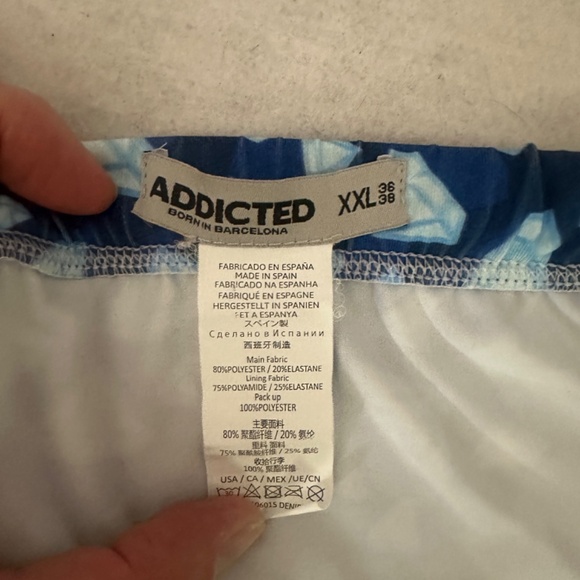 Addicted Pack Up Swimsuit XXL 36-38" waist Gently worn 80% polyester/20 elastane - Picture 5 of 7